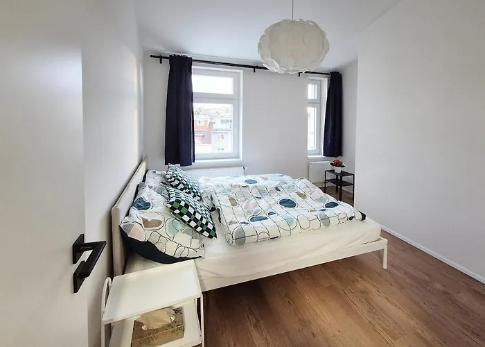 Modern Cosy Flat Near Vysehrad Praga