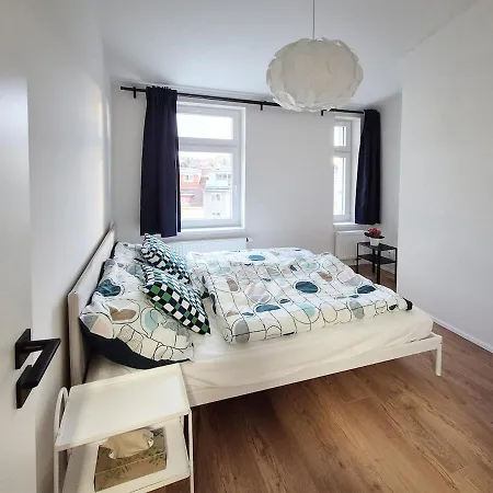 Modern Cosy Flat Near Vysehrad Praga